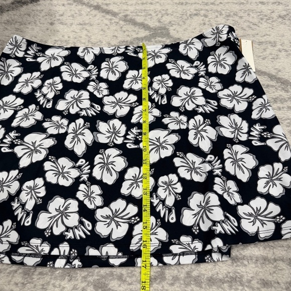 NWT Victoria Secret PINK Black and White Floral Swim Skirt - Picture 12 of 12